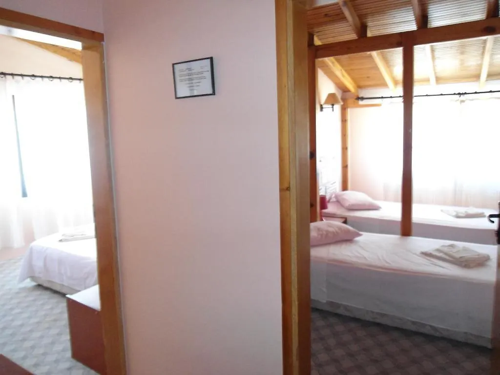 בית הארחה Teras Motel Foca